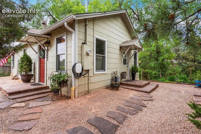 227 Pilot Knob Avenue, Manitou Springs, CO 80829