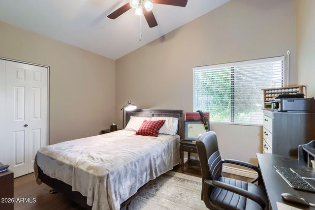 720 E GRANDVIEW Road, Phoenix, AZ 85022