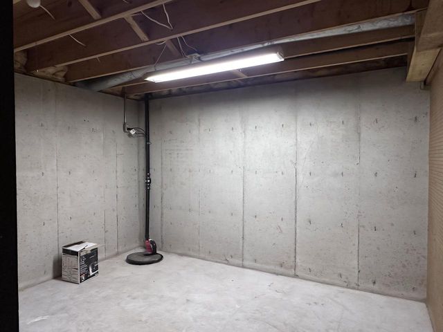 2651 KENHILL DRIVE, Green Bay, WI 54313