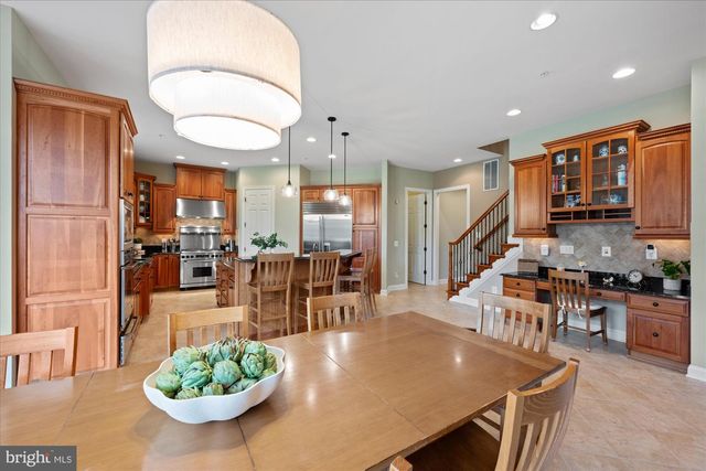 12610 HILL CREEK LN, Potomac, MD 20854
