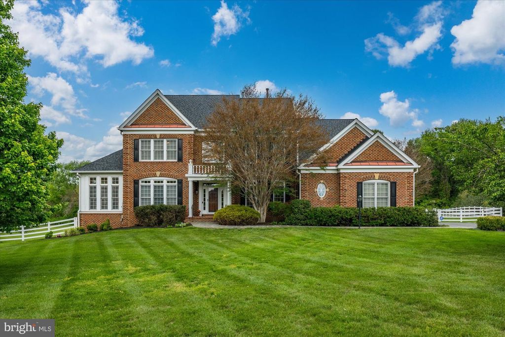Image 1 of property listing at 12610 HILL CREEK LN, Potomac, MD 20854