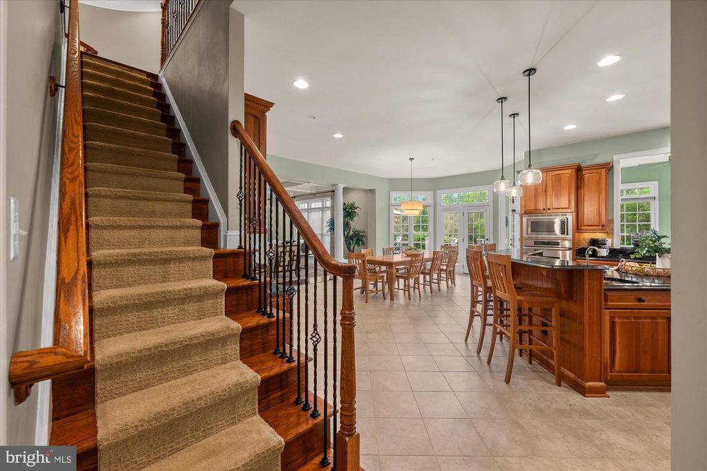 Image 16 of property listing at 12610 HILL CREEK LN, Potomac, MD 20854