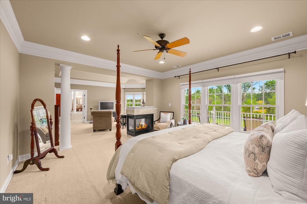 Image 21 of property listing at 12610 HILL CREEK LN, Potomac, MD 20854