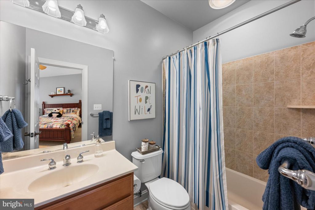 Image 33 of property listing at 12610 HILL CREEK LN, Potomac, MD 20854