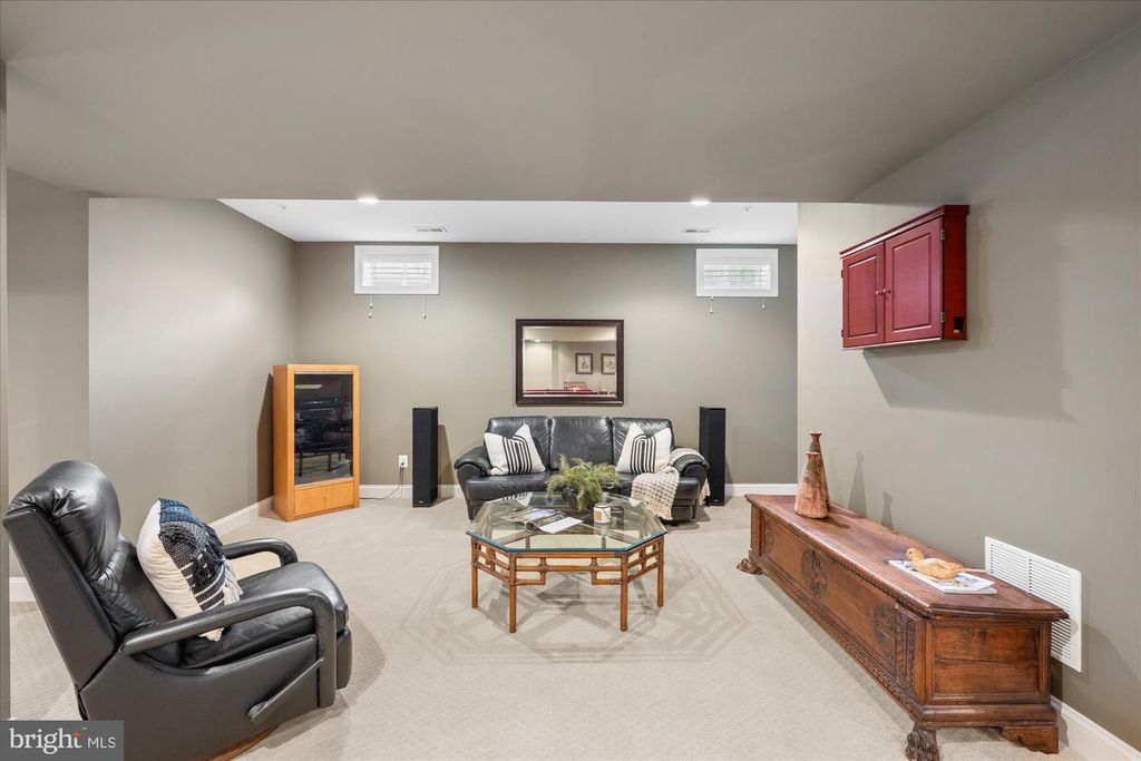 Image 36 of property listing at 12610 HILL CREEK LN, Potomac, MD 20854