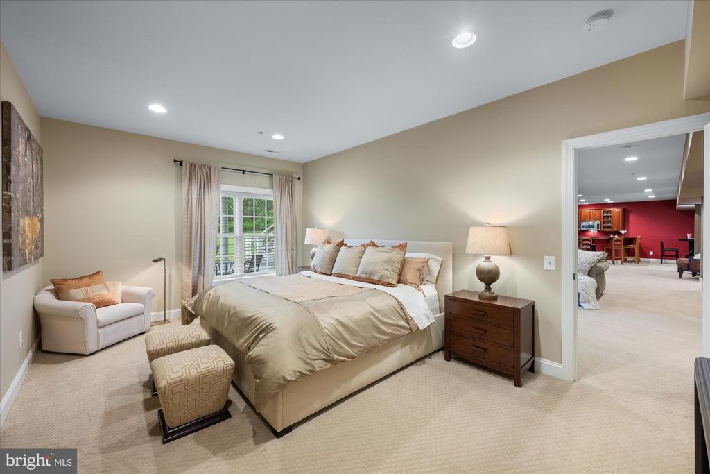 Image 41 of property listing at 12610 HILL CREEK LN, Potomac, MD 20854