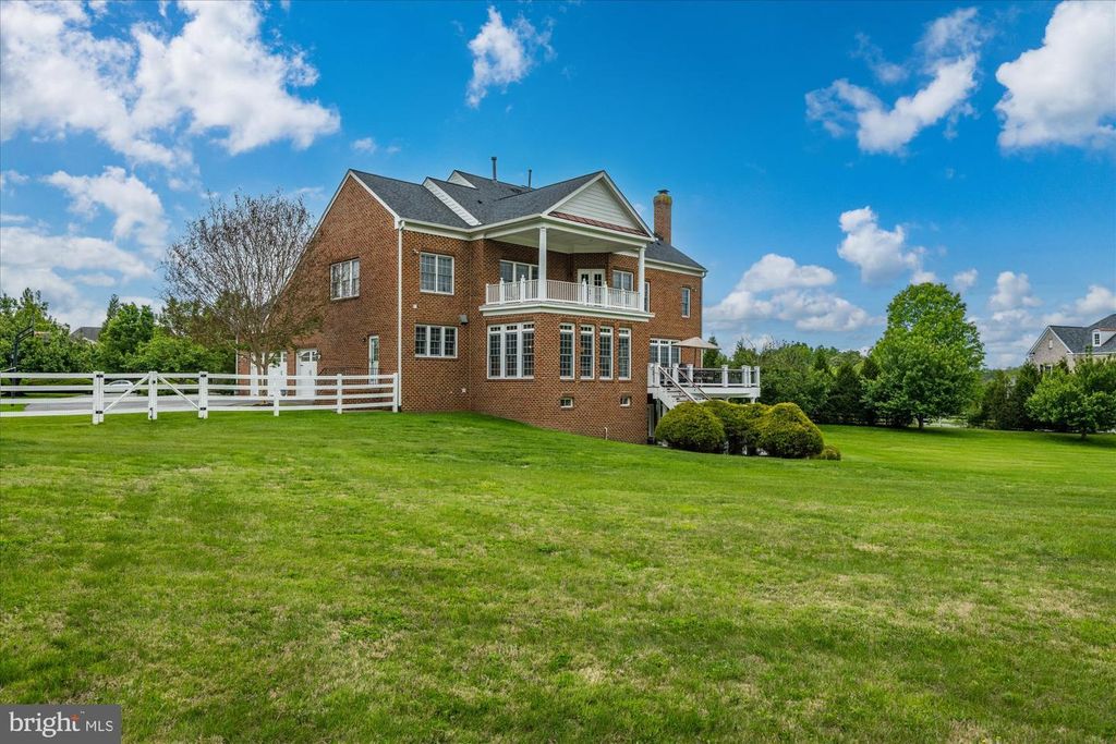 Image 45 of property listing at 12610 HILL CREEK LN, Potomac, MD 20854