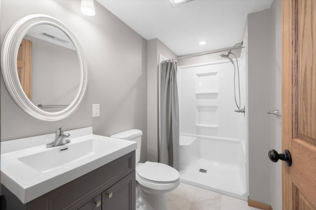 8139 Jewel Avenue S, Cottage Grove, MN 55016