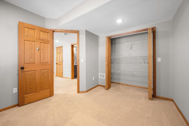 8139 Jewel Avenue S, Cottage Grove, MN 55016