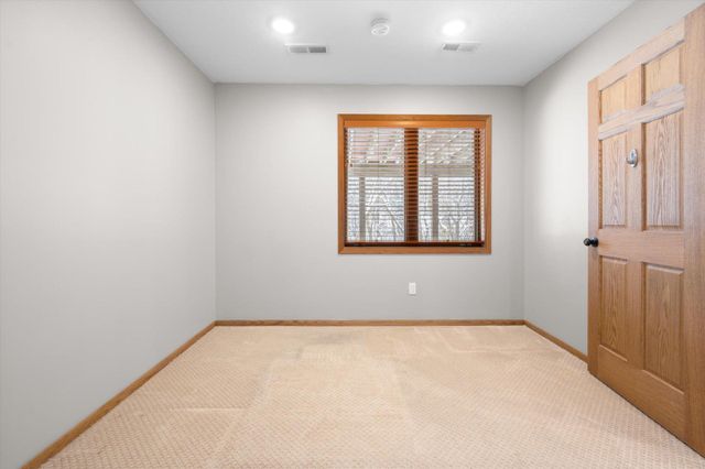 8139 Jewel Avenue S, Cottage Grove, MN 55016