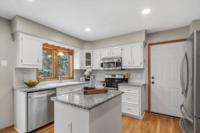 8139 Jewel Avenue S, Cottage Grove, MN 55016