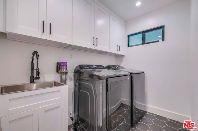 5715 Corteen Place, Valley Village, CA 91607