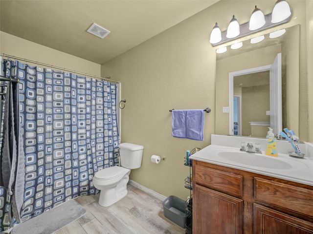 1906 Drake Street, Glenn Heights, TX 75154