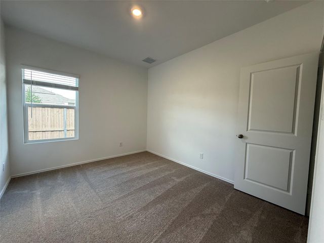 202 Cibolo Creek LOOP, Bastrop, TX 78602