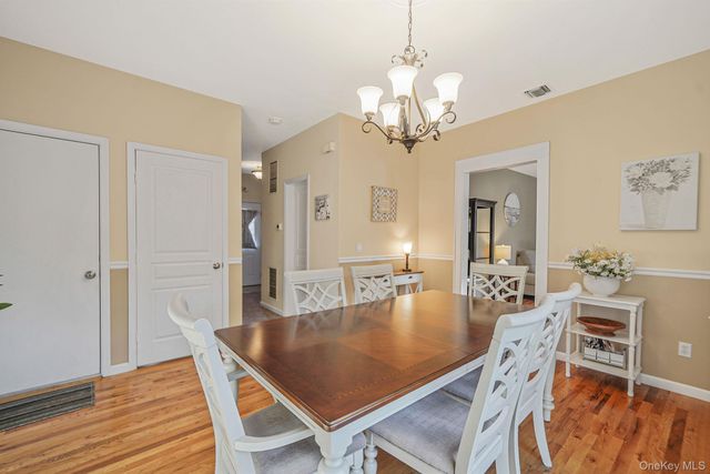 194 Oxhead Road, Centereach, NY 11720