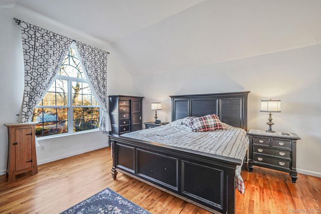 194 Oxhead Road, Centereach, NY 11720