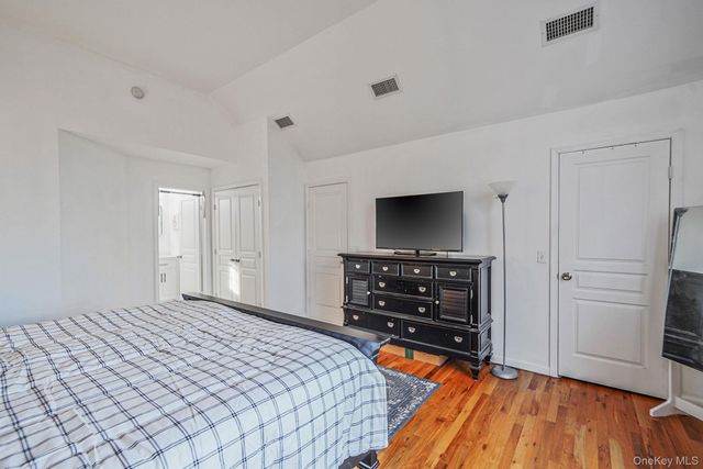 194 Oxhead Road, Centereach, NY 11720