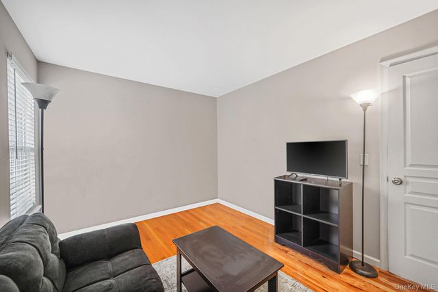 194 Oxhead Road, Centereach, NY 11720