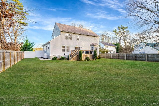 194 Oxhead Road, Centereach, NY 11720