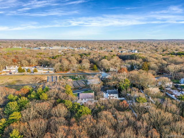 194 Oxhead Road, Centereach, NY 11720