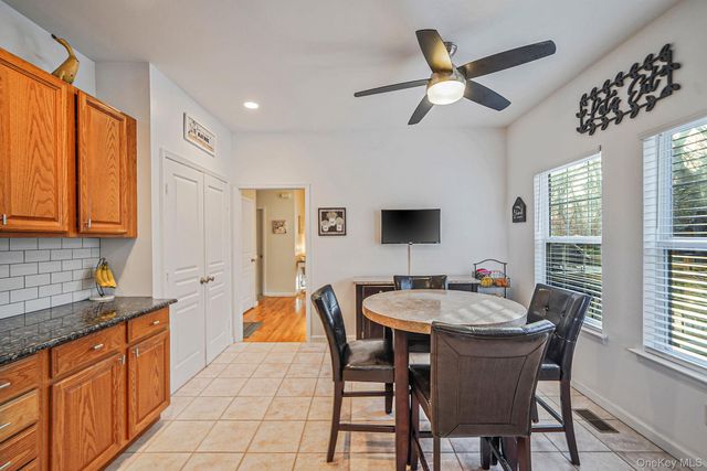 194 Oxhead Road, Centereach, NY 11720