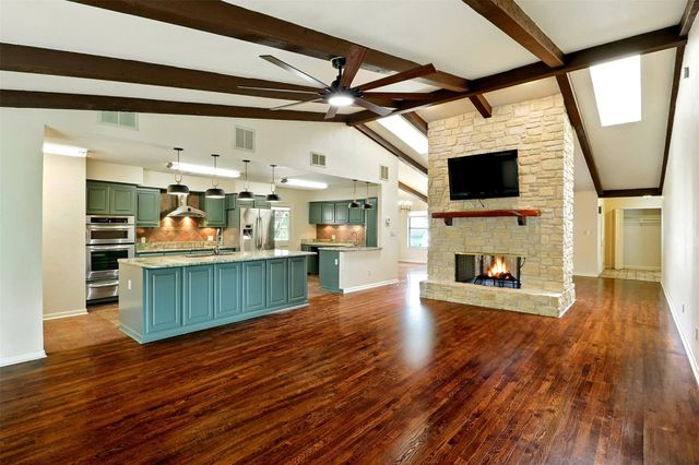 124 Tee Off, Horseshoe Bay, TX 78654