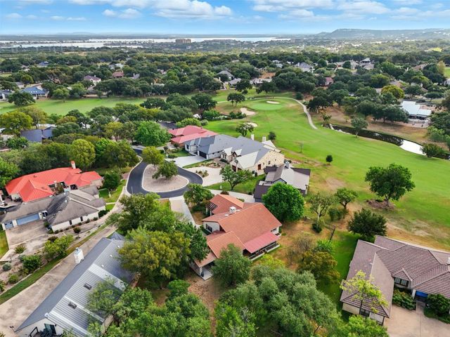 124 Tee Off, Horseshoe Bay, TX 78654