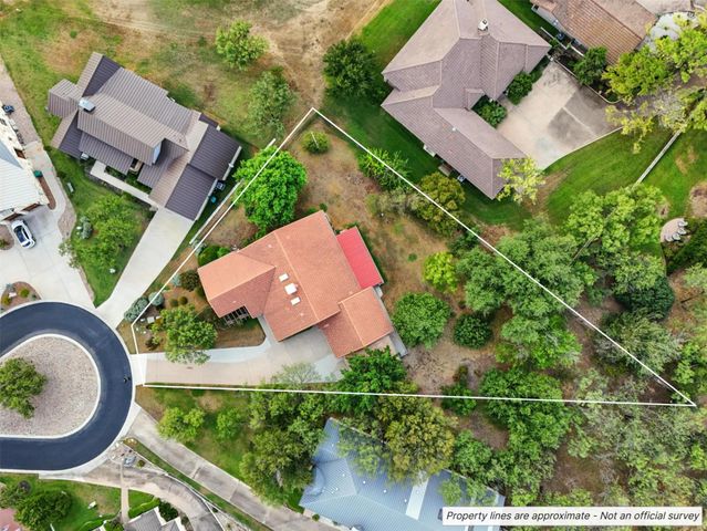 124 Tee Off, Horseshoe Bay, TX 78654