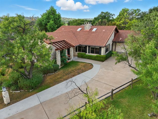 124 Tee Off, Horseshoe Bay, TX 78654