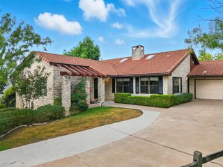 124 Tee Off, Horseshoe Bay, TX 78654