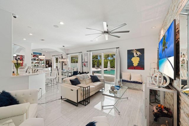 980 Delray Lakes Drive, Delray Beach, FL 33444