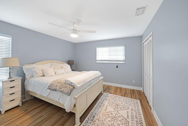 980 Delray Lakes Drive, Delray Beach, FL 33444