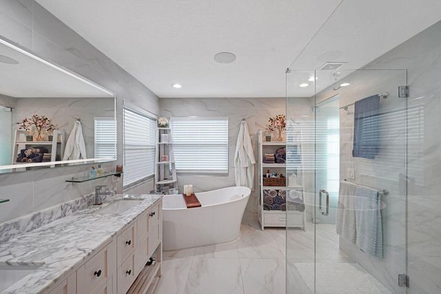 980 Delray Lakes Drive, Delray Beach, FL 33444