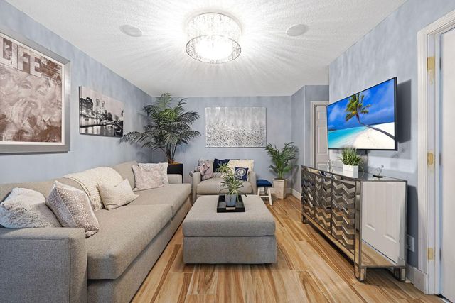 980 Delray Lakes Drive, Delray Beach, FL 33444