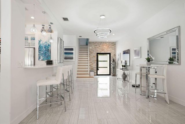 980 Delray Lakes Drive, Delray Beach, FL 33444