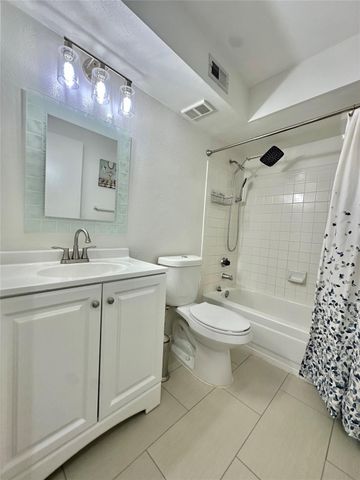 2371 NW 33rd St 710, Oakland Park, FL 33309