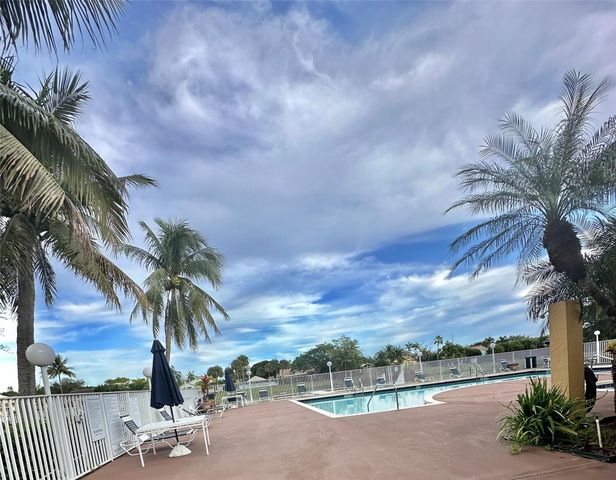 2371 NW 33rd St 710, Oakland Park, FL 33309