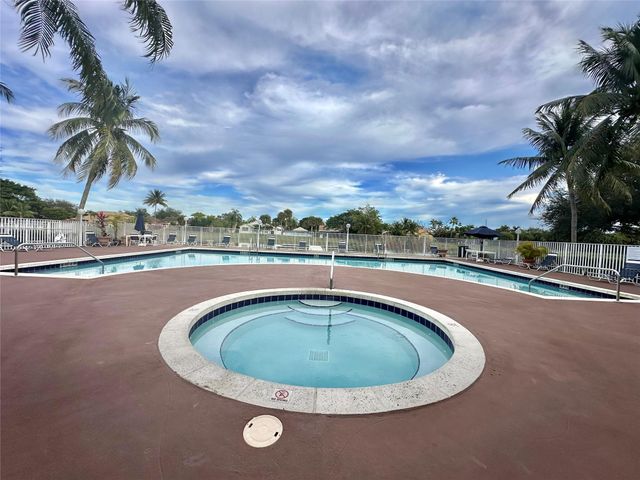 2371 NW 33rd St 710, Oakland Park, FL 33309