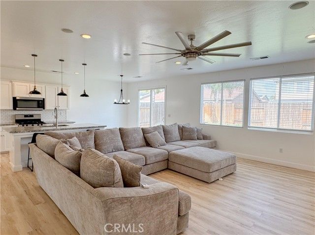 11604 Revolution Road, Bakersfield, CA 93312