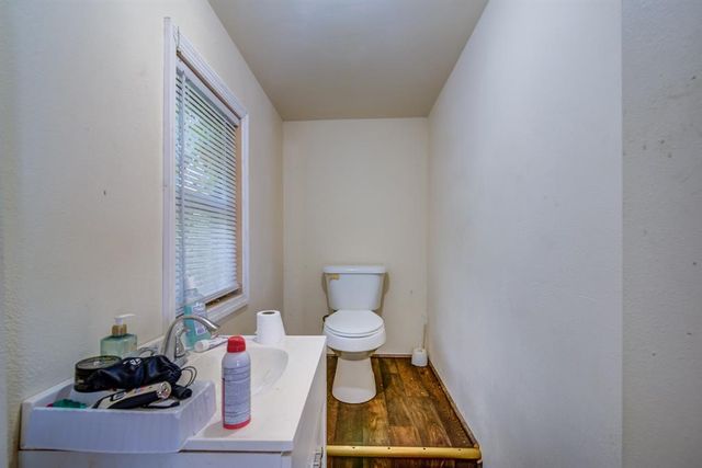 3701 Avenue J, Santa Fe, TX 77510