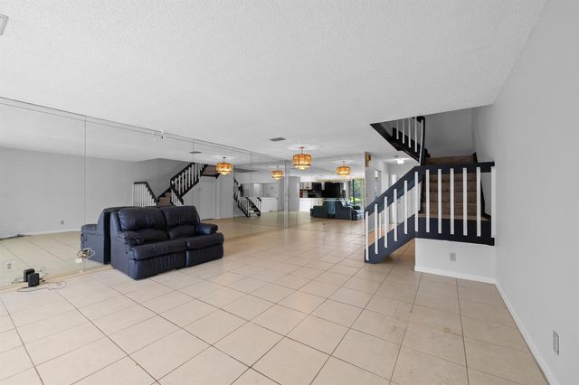 4586 Carambola Circle S 27217, Coconut Creek, FL 33066