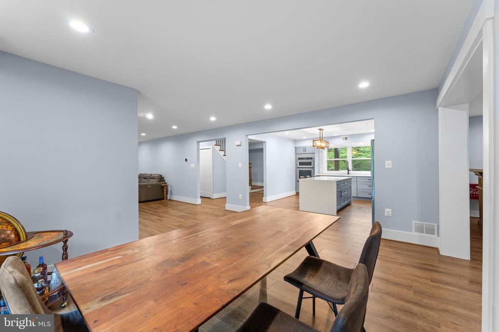 Image 15 of property listing at 3709 KING WILLIAM DR, Olney, MD 20832