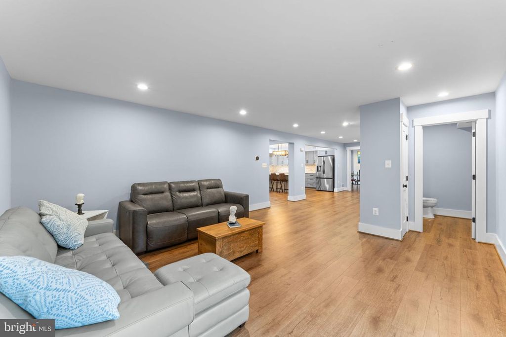 Image 18 of property listing at 3709 KING WILLIAM DR, Olney, MD 20832