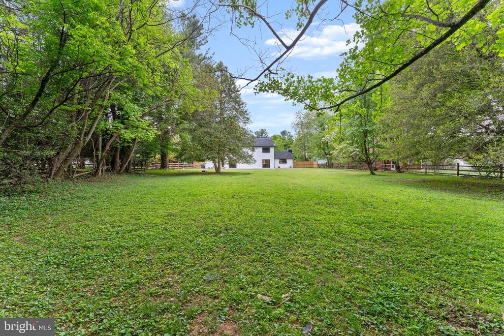 Image 50 of property listing at 3709 KING WILLIAM DR, Olney, MD 20832