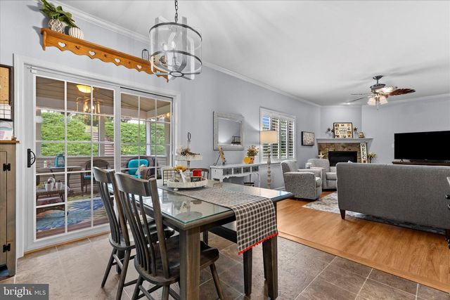 130 JULIA LN, Manheim, PA 17545