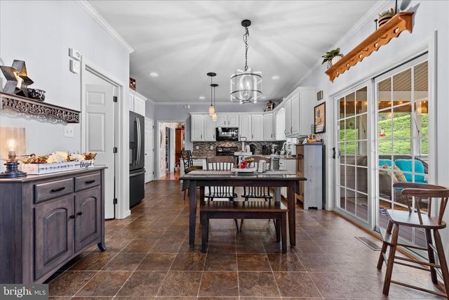 130 JULIA LN, Manheim, PA 17545