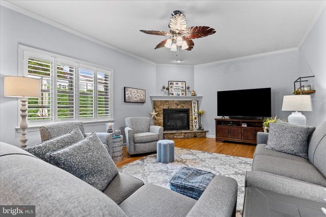 130 JULIA LN, Manheim, PA 17545