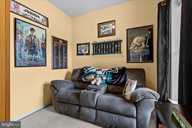 130 JULIA LN, Manheim, PA 17545