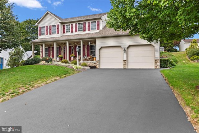 130 JULIA LN, Manheim, PA 17545