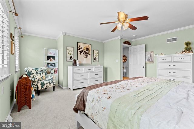 130 JULIA LN, Manheim, PA 17545